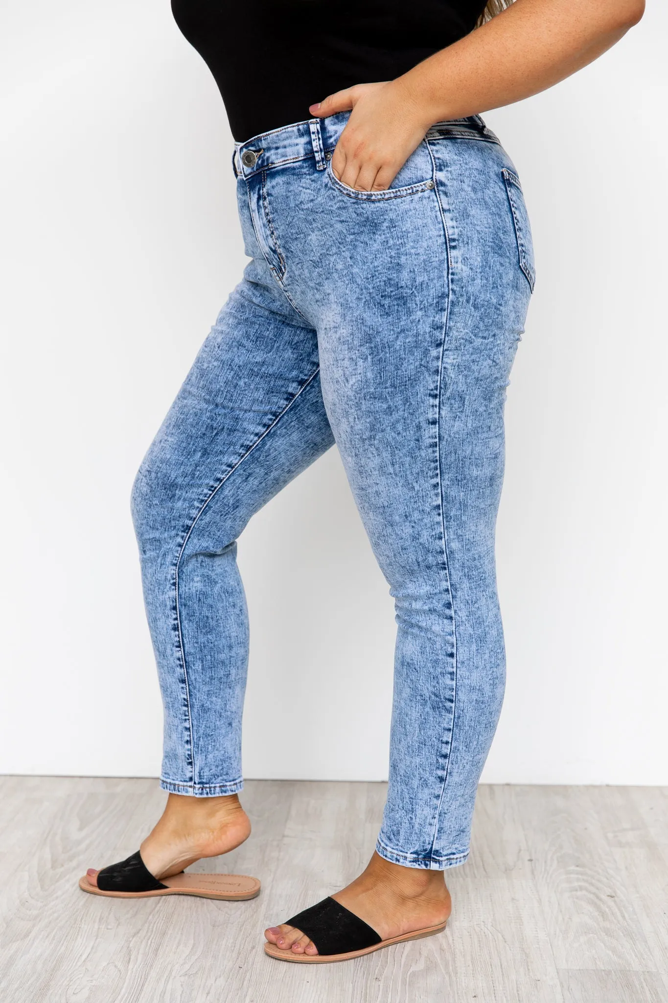 Anya Jeans - Acid Wash