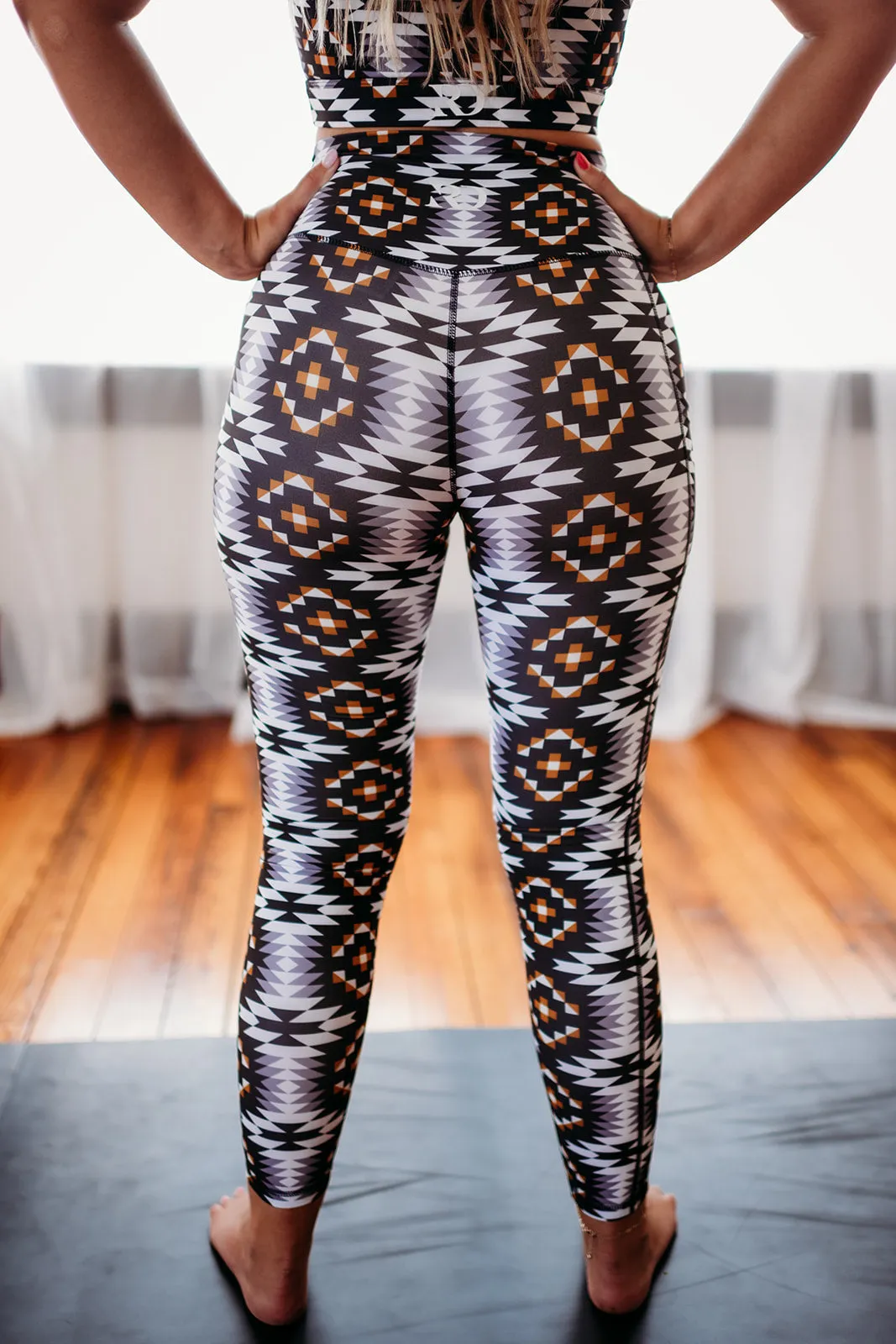 DEL RIO FULL PRINT CROSSOVER LEGGINGS