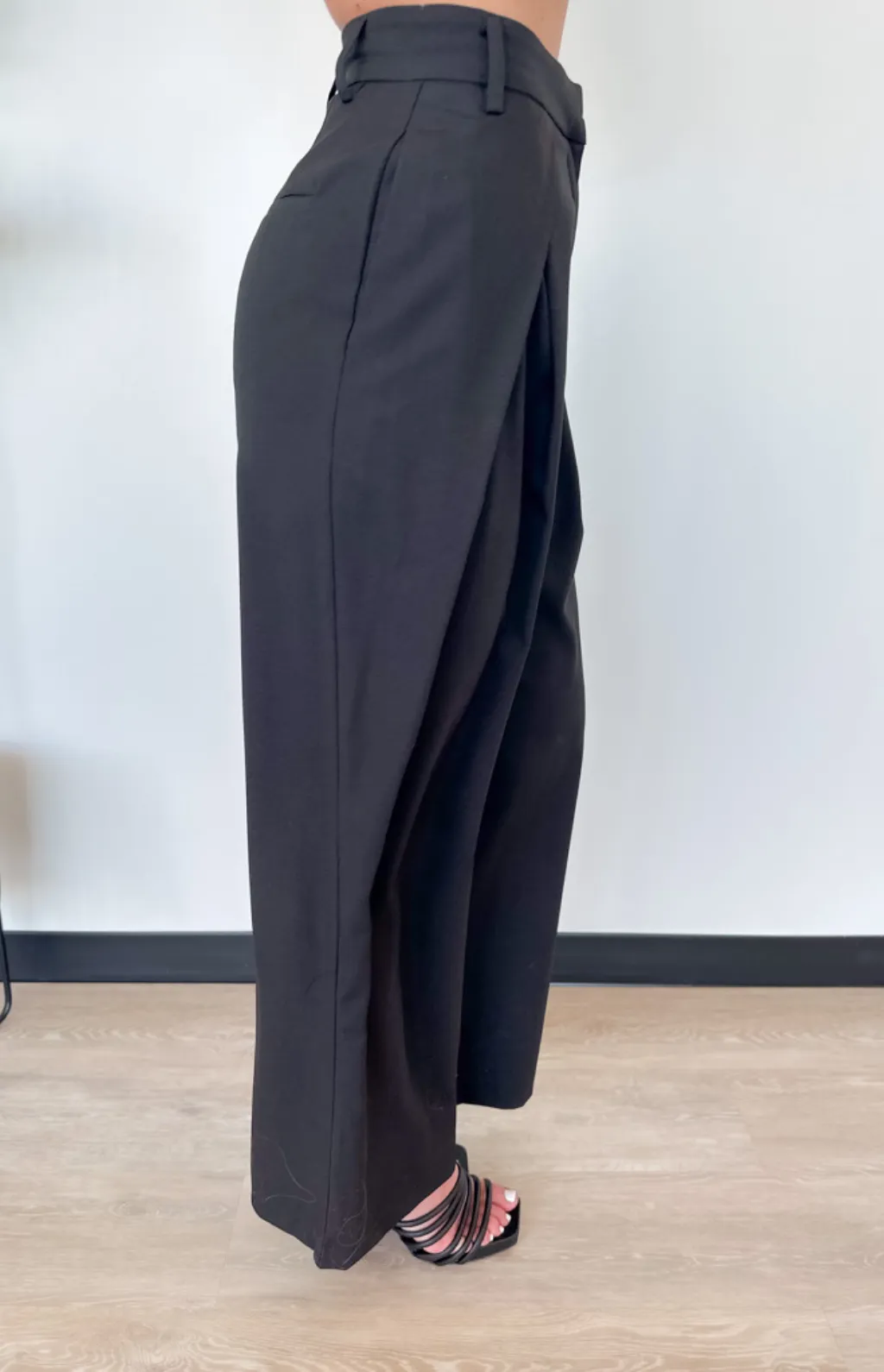 Lea Black Wide Leg Trousers