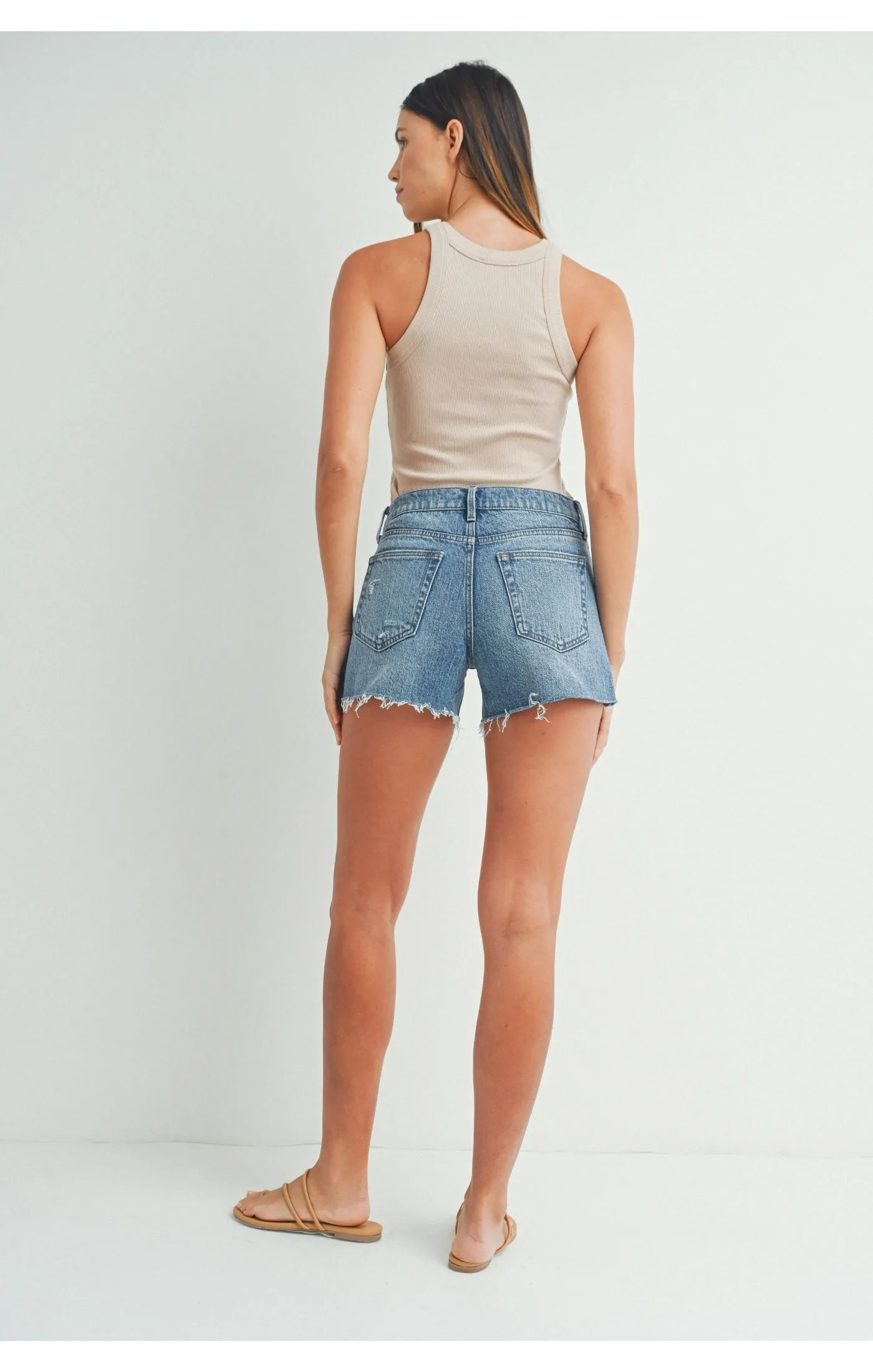 The Cailey Distressed Short